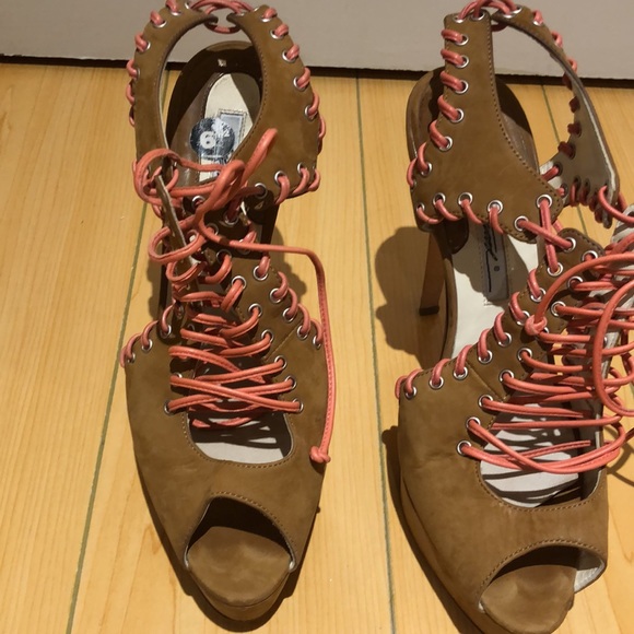 Brian Atwood suede platform heels size 6.5 - Picture 5 of 10